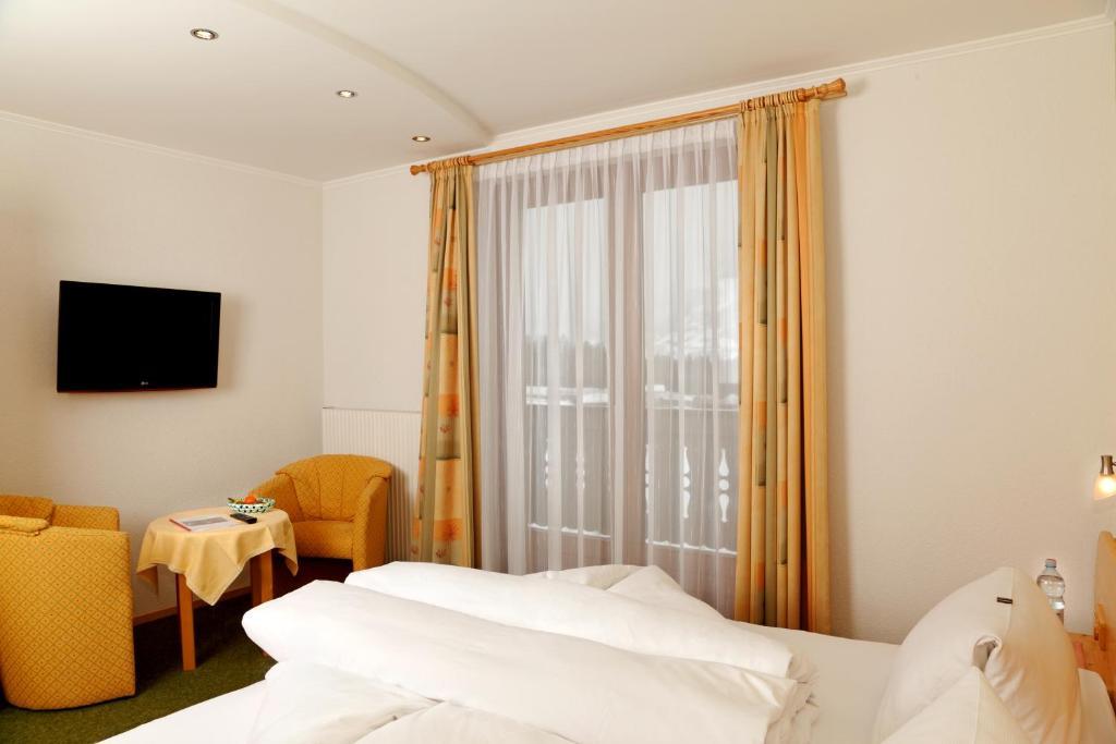 Hotel Garni Burger St. Jakob in Defereggen Zimmer foto